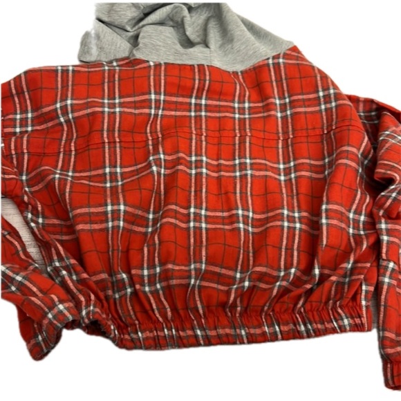 New flannel patter zip up crop top - Picture 2 of 2